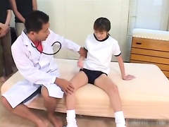 Sexy japanese girl sucking her doctor